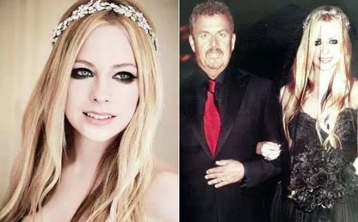 Avril Lavigne se casa com vestido de noiva preto!