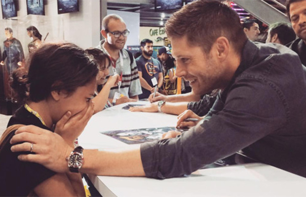 Jensen Ackles consolando fã