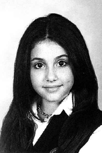 ariana-grande-yearbook Reprodução