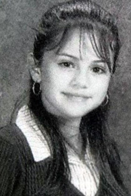 selena-gomez-yearbook Reprodução