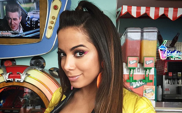 Em entrevista, Anitta fala sobre suas celulites: “Não acho bonito