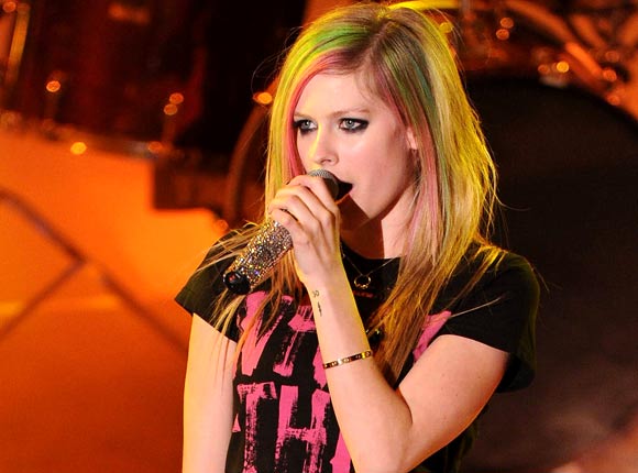 Produtora de Avril confirma: "Todos os shows da cantora no Brasil estão confirmados" | Capricho