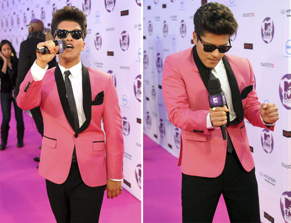 5 momentos (mais) fofos de Bruno Mars no Europe Music Awards