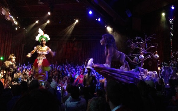Em Festival of The Lion King, reviva as cores e as músicas do filme O Rei Leão em um musical que celebra a terra se Simba. Fica no parque Animal Kingdom, no Walt Disney World Resort, em Orlando.