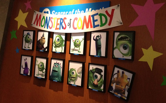 No Monsters Inc. Laugh Floor morra de rir com este show de comédia ao vivo com os personagens do filme Monstros S.A. e novos! Fica no parque Magic Kingdom, no Walt Disney World Resort, em Orlando.