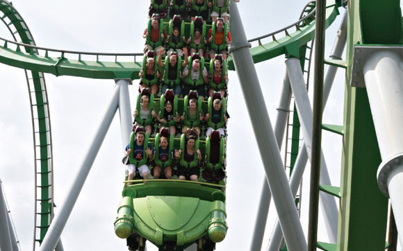 Junte o poder do Incrível Hulk e uma montanha-russa radical e você tem a The Incredible Hulk Coaster. Fica no parque Islands of Adventure, no Universal Orlando Resort, em Orlando.