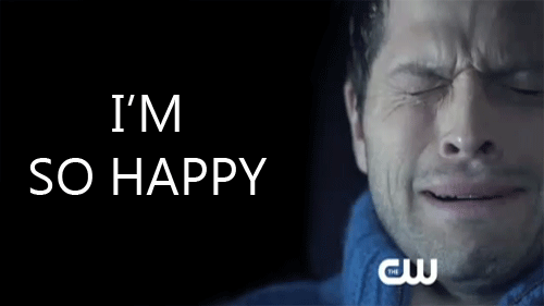 Castiel, de Supernatural, chorando de felicidade