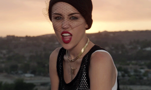 Os melhores gifs da língua da Miley Cyrus | Capricho