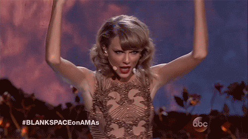 8 gifs que provam: Taylor Swift sempre se joga nas premiações!