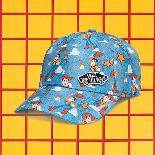 Coleção Vans + Toy Story A coleção conta também com bonés! Ai, nosso coração! Foto: