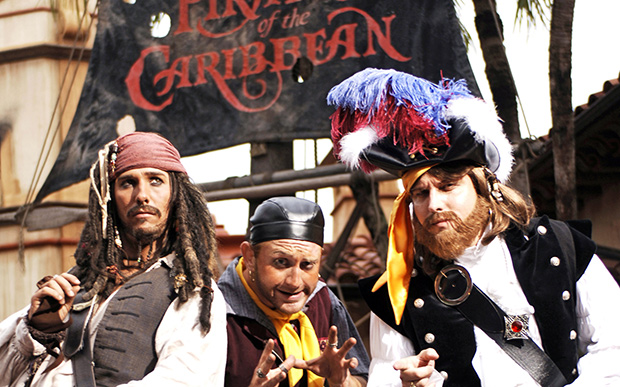 Pirates Of The Caribbean  Filme e Série Walt Disney World Usado