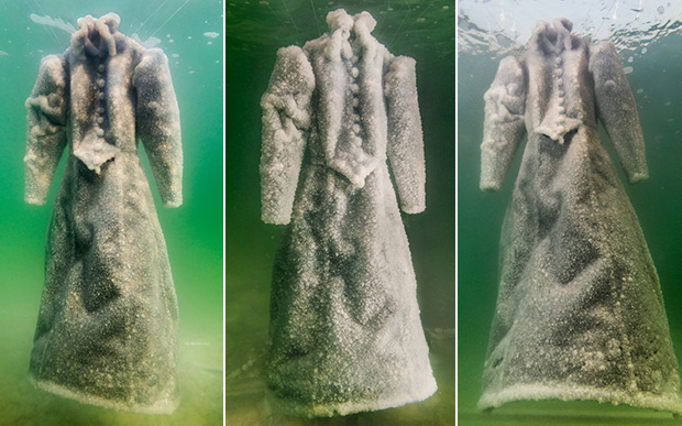 Vestido no Mar Morto Foto: