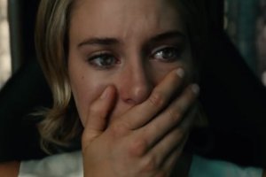 allegiant-woodley-crying