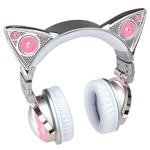 ariana-grande-lanca-fone-de-ouvido Os fones da Ari mudam de cor e funcionam com tecnologia wireless! Foto:
