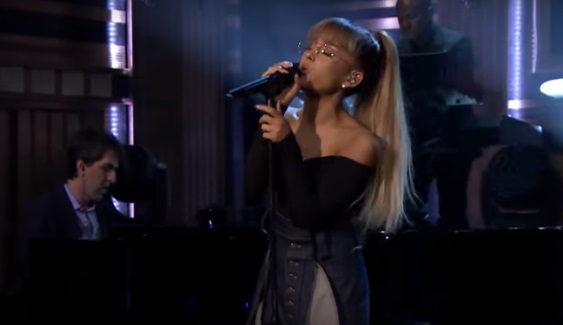 ariana-grande-nova-musica-jimmy-fallon