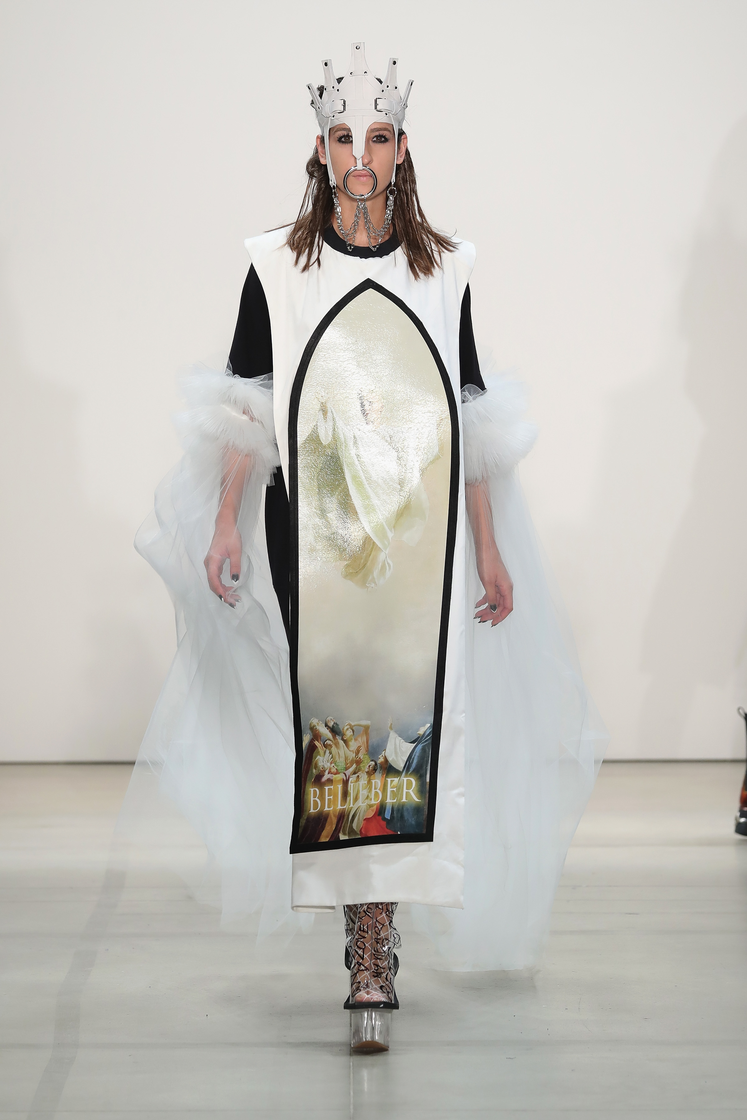 Namilia transforma Justin Bieber em Jesus na NYFW O fandom também faz uma partição ~especial~ e polêmica na coleção. Foto: