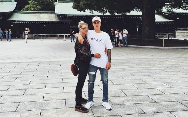 justin-bieber-sofia-richie-terminaram Acabooooou....