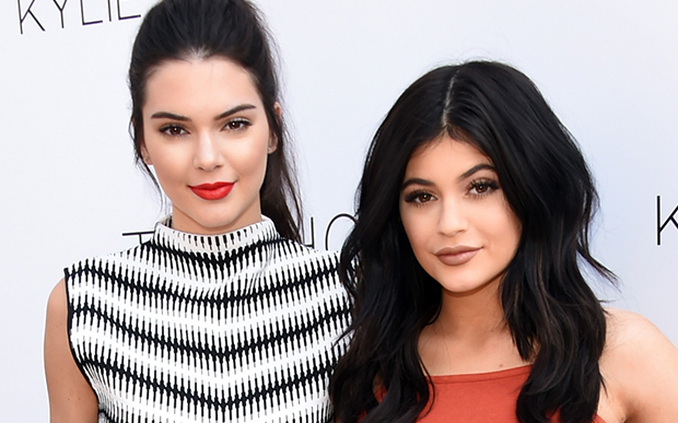 kendall-jenner-franja-kylie-jenner-platinada Foto