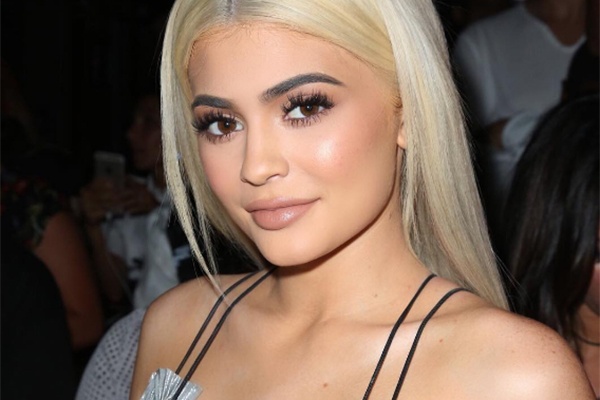 kylie-jenner-lip-kit-beneficente Kylie Jenner lip kit beneficente
