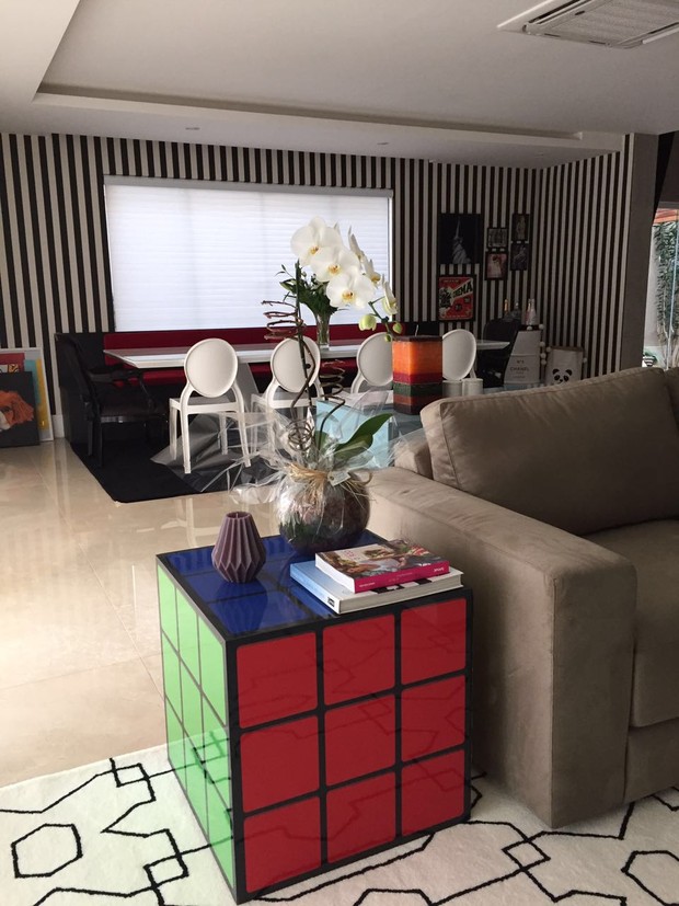sala-de-jantar-nova-casa-anitta sala-de-jantar-nova-casa-anitta