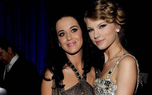 Katy Perry e Taylor Swift juntas em um evento