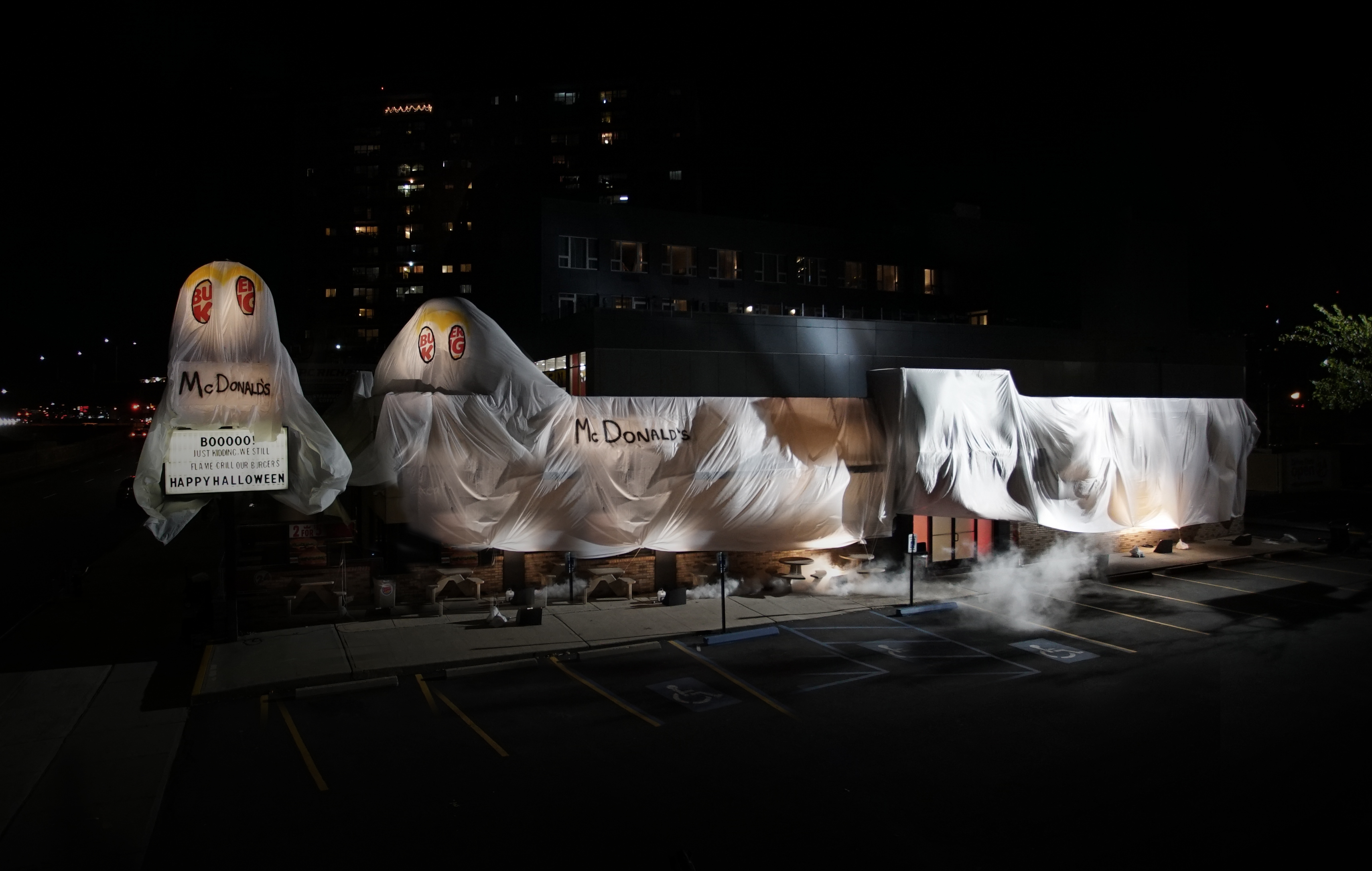 burguer-king-se-veste-mcdonalds burguer-king-se-veste-mcdonalds