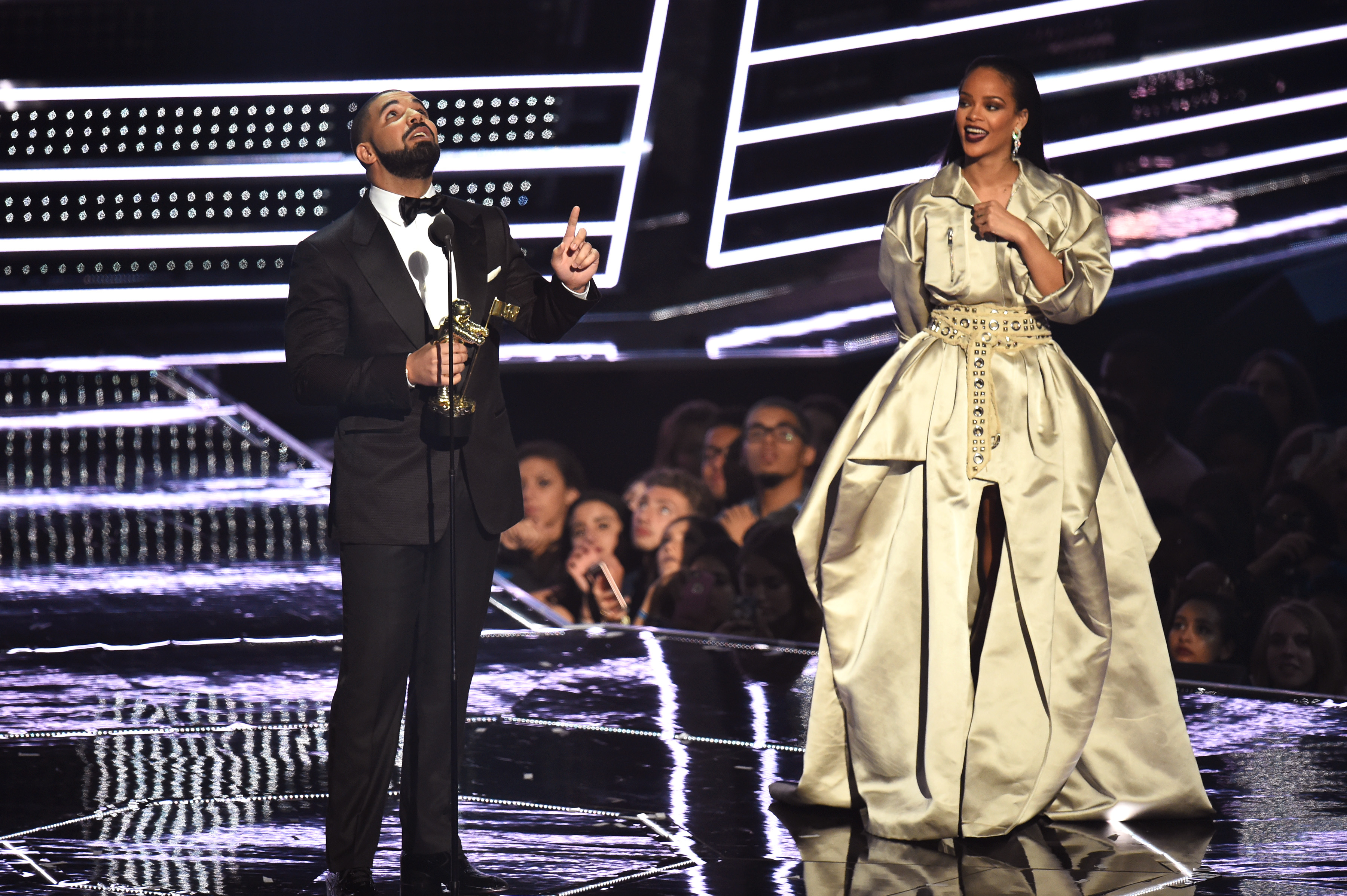Drake-Rihanna-VMA Michael Loccisano/Getty Images