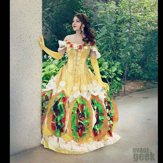 Princesa Bela com tacos mexicanos