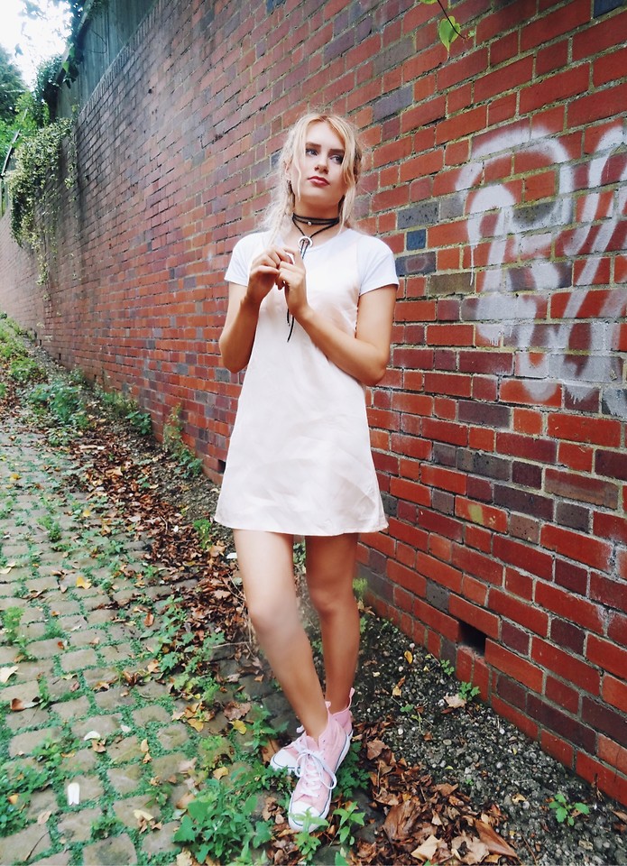 vestido com camiseta Fonte: Lookbook.nu Foto: