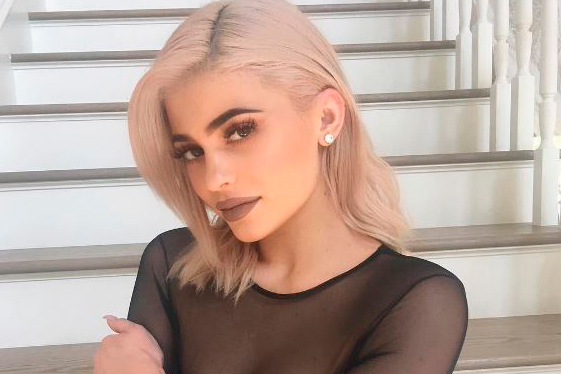 kylie-jenner-cabelo-descolorido-2