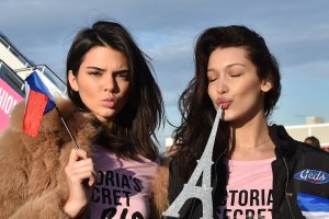 Victoria’s Secret Models Depart For Paris For 2016 Victoria’s Secret Fashion Show