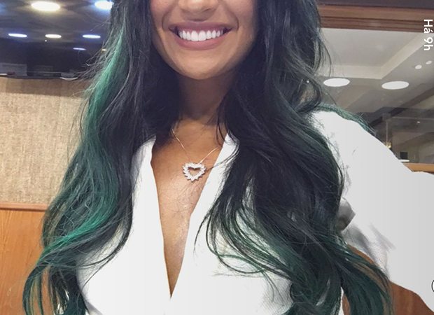 Bianca Andrade cabelo verde