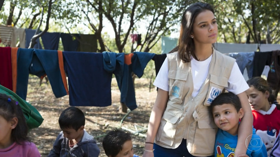 bruna-marquezine-criancas-libano1