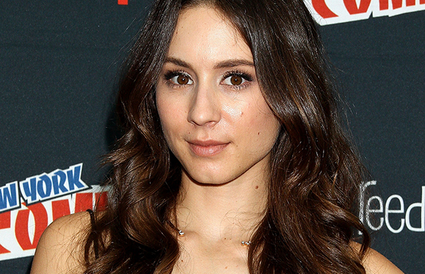 troian bellisario desastre beleza pretty little liars