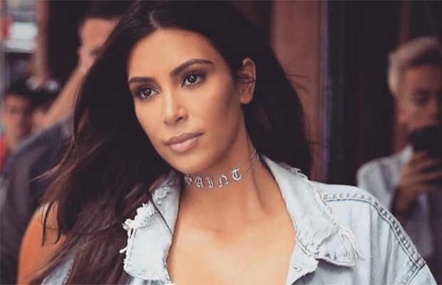 kim-kardashian-piercing-unha kim-kardashian-piercing-unha