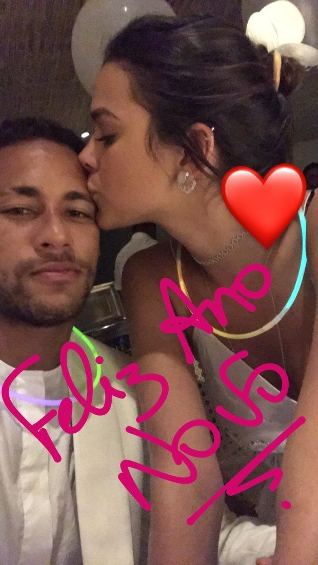 neymar-bruna-marquezine-ano-novo neymar-bruna-marquezine-ano-novo