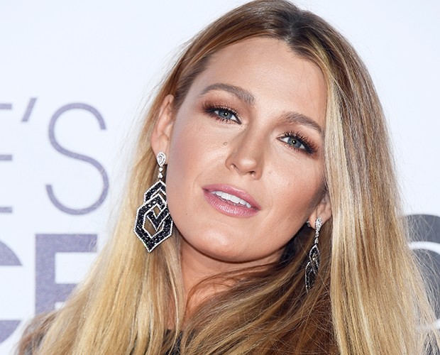 peoples-choice-awards-blake-lively peoples-choice-awards-blake-lively