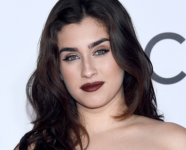 peoples-choice-awards-lauren-jauregui peoples-choice-awards-lauren-jauregui