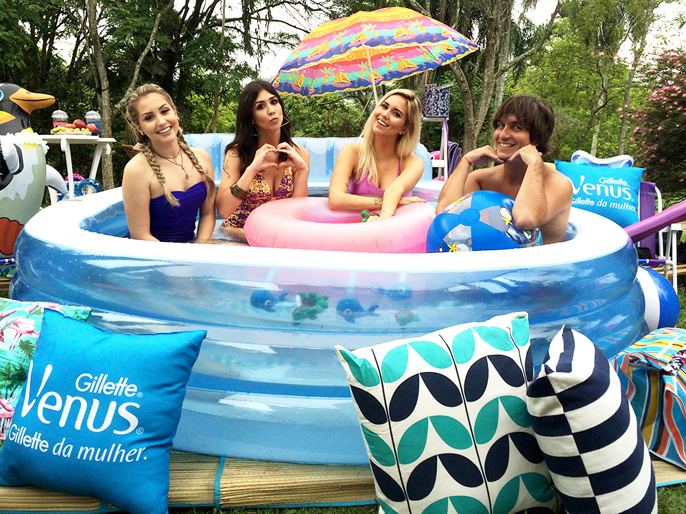Pool Party by Gillette Venus Pool Party by Gillette Venus
