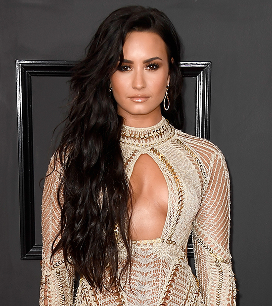 famosas-cabelao-demi-lovato