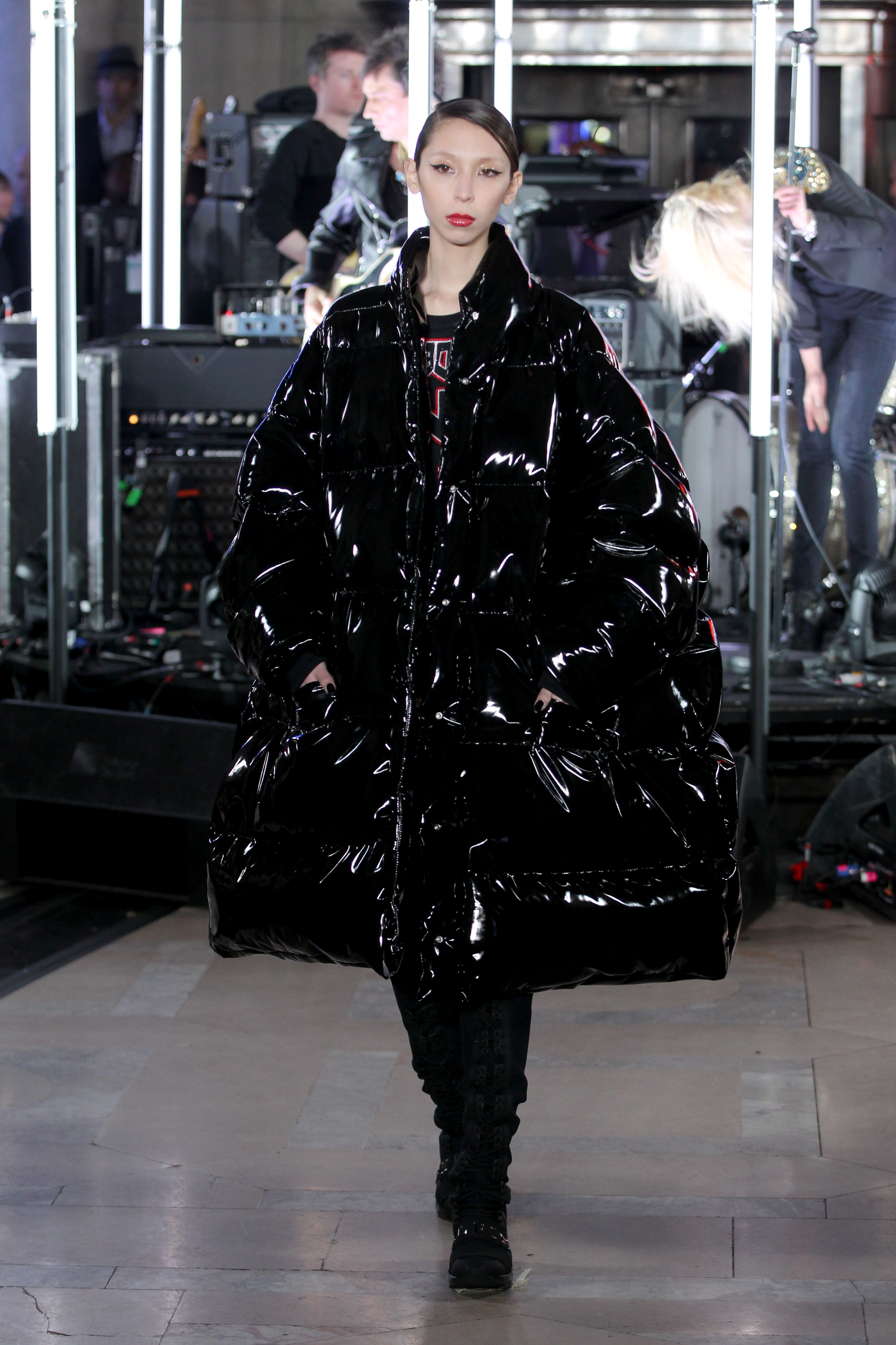 Philipp Plein Fall/Winter 2017/2018 Women's And Men's Fashion Show - Runway Foto: