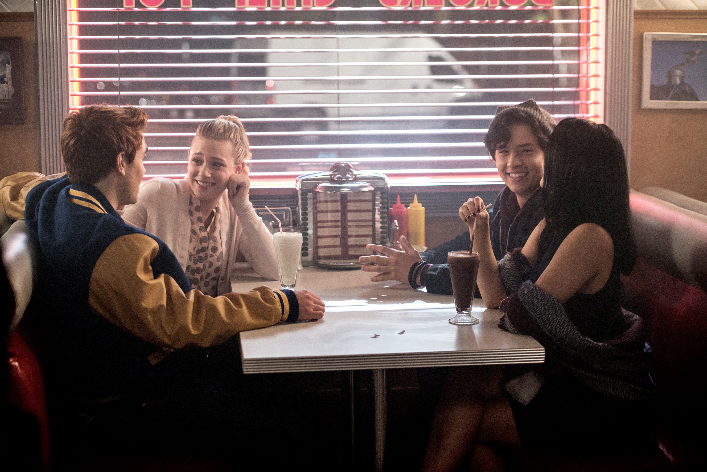 jughead-riverdale-cole-sprouse1 jughead-riverdale-cole-sprouse1
