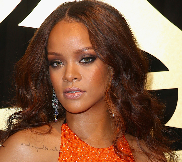 makes-grammy-rihanna