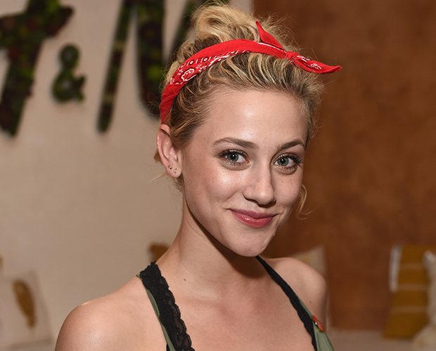 penteados-famosos-coachella Lili Reinhart