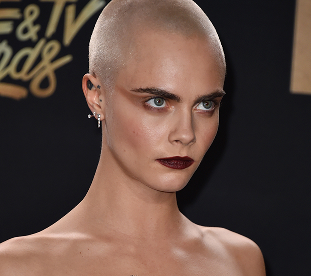 make-mtv-movie-tv-awards-cara-delvingne