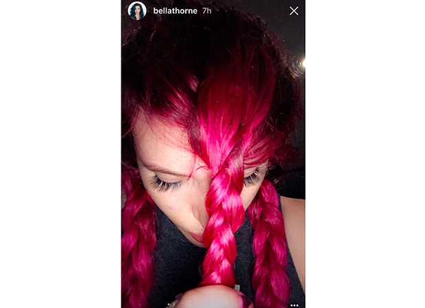 bella-thorne-cabelo-rosa