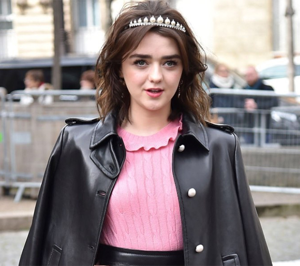 famosas-coroa-1-maisie-williams