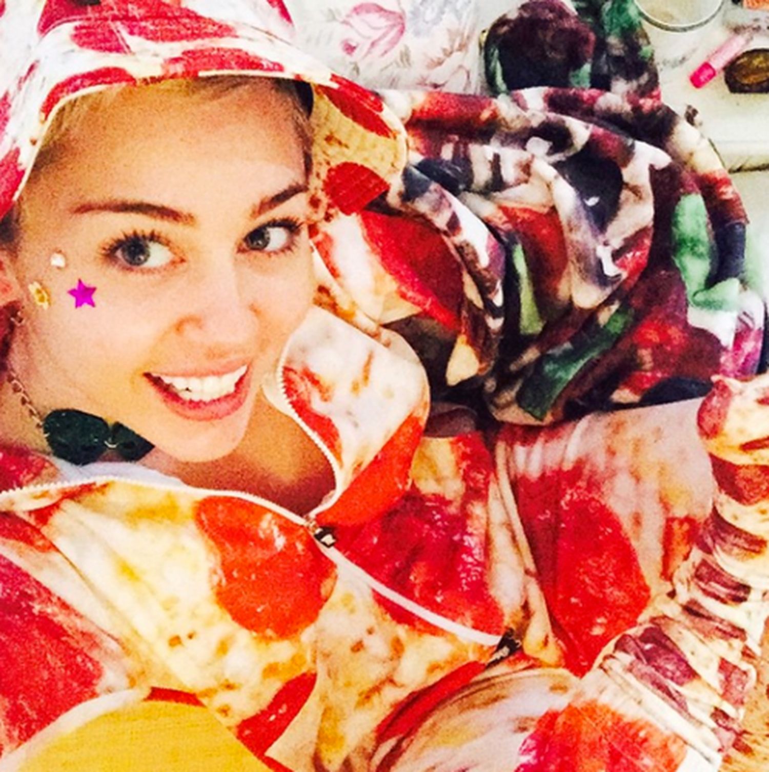 Miley Cyrus pizza