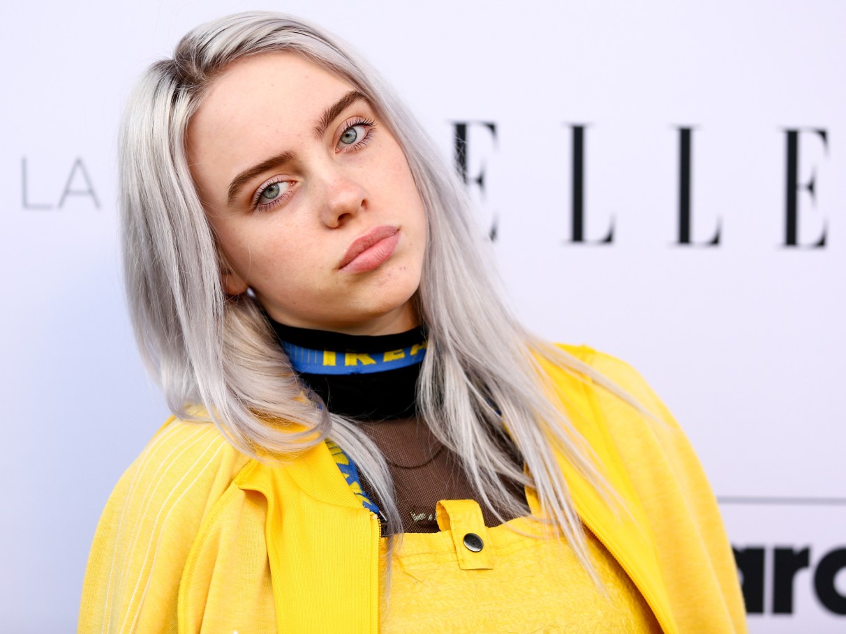 Billie Eilish revela por que usa roupas largas... | Capricho