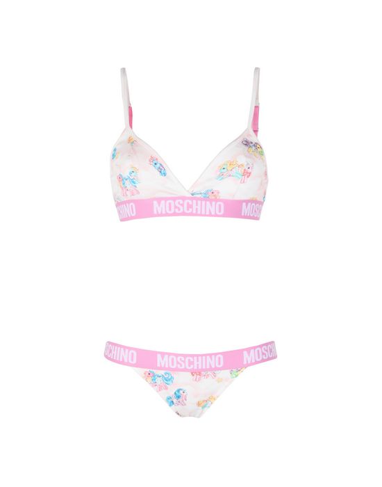 O conjunto de calcinha e sutiã cheio de pôneis custa U$175 (R$554). O conjunto de calcinha e sutiã cheio de pôneis custa U$175 (R$554).